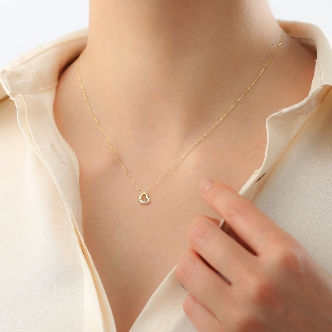 Italian Style Minimal Heart Necklace Gold