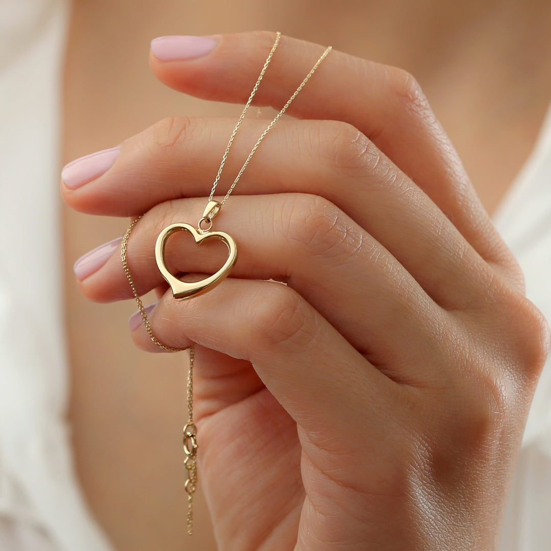 Royal Style Heart Necklace Gold