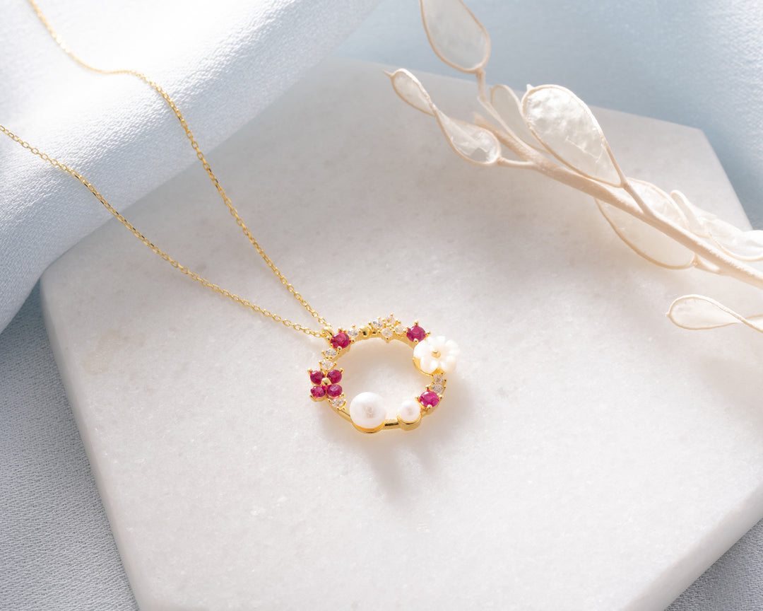 Flower Circle Necklace