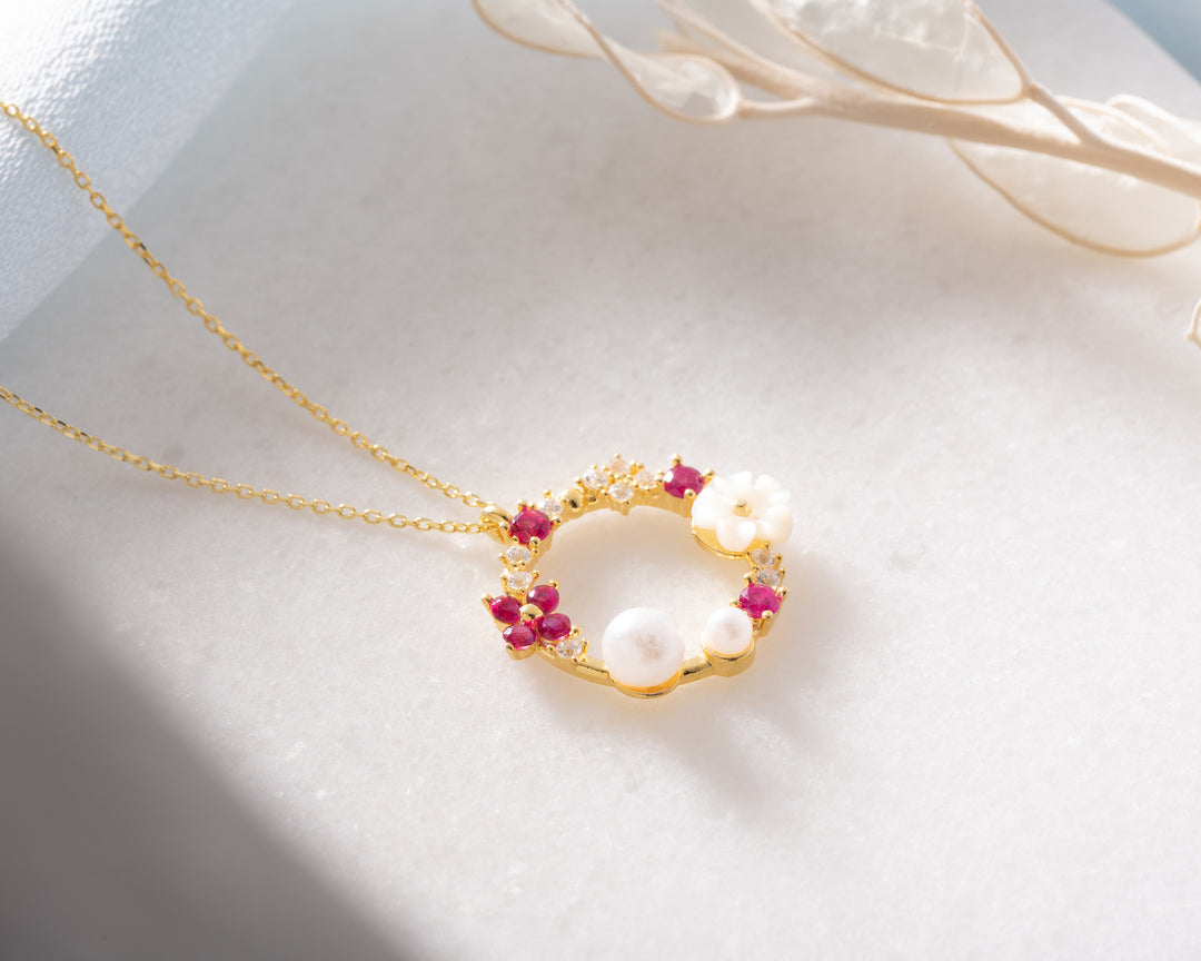 Flower Circle Necklace