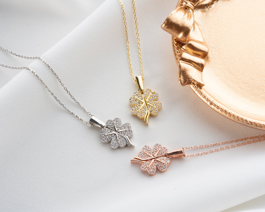 Openable Clover Necklace with Personalized Message