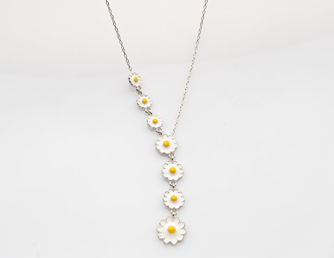 Daisy Line Necklace