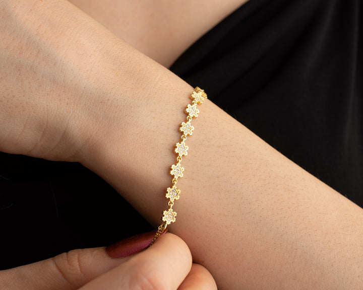 Flower Line Bracelet